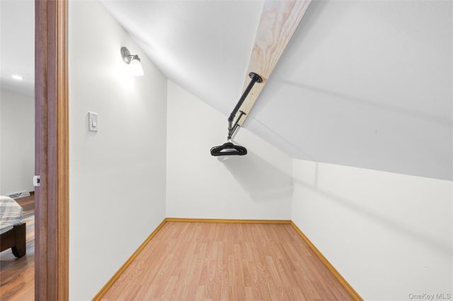 193 Glen Summer Road, Holbrook, NY 11741