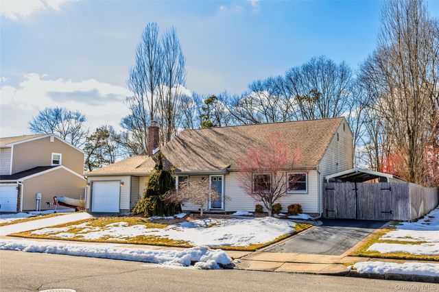 193 Glen Summer Road, Holbrook, NY 11741