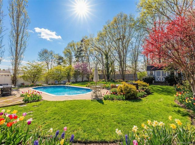 193 Glen Summer Road, Holbrook, NY 11741