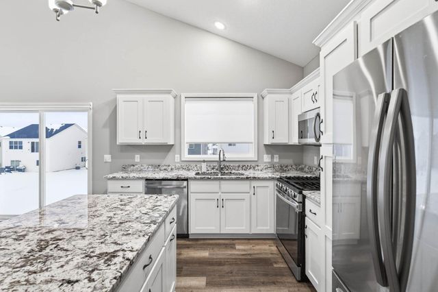 9242 25th Street NE, Saint Michael, MN 55376