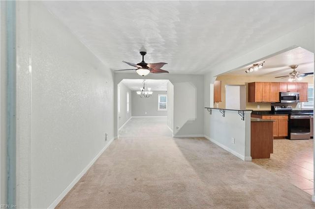 100 Bramston DR, Hampton, VA 23666