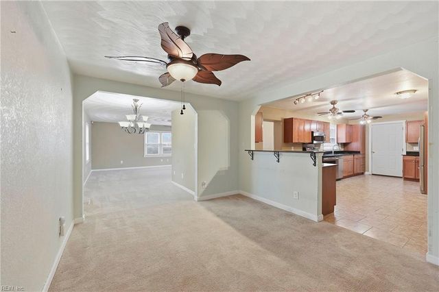 100 Bramston DR, Hampton, VA 23666