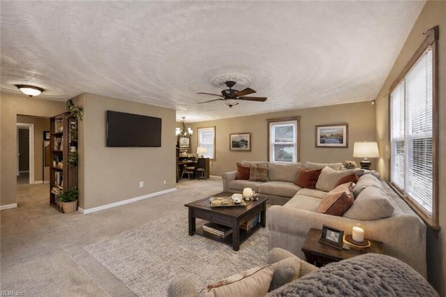 100 Bramston DR, Hampton, VA 23666