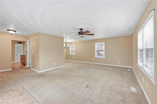 100 Bramston DR, Hampton, VA 23666