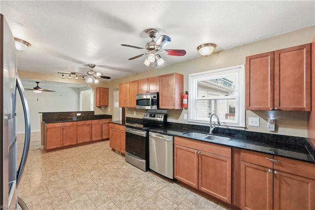 100 Bramston DR, Hampton, VA 23666