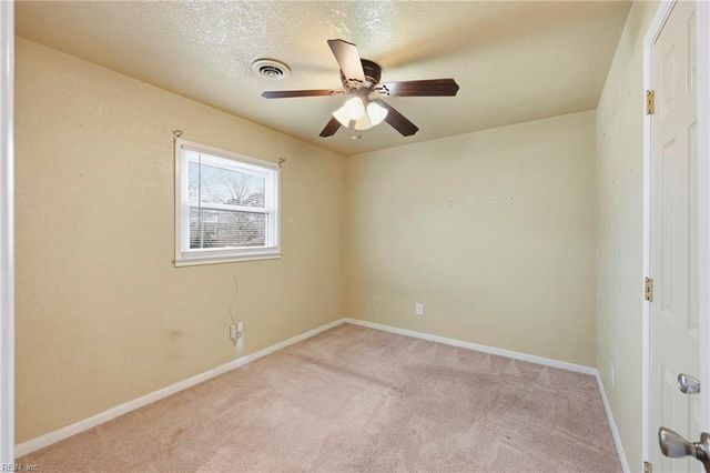 100 Bramston DR, Hampton, VA 23666