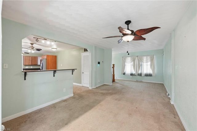 100 Bramston DR, Hampton, VA 23666