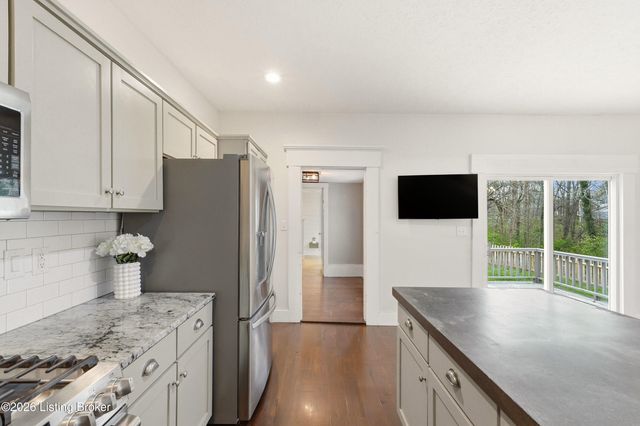 1574 Wales Run Rd, Mt Washington, KY 40047