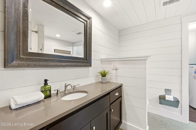 1574 Wales Run Rd, Mt Washington, KY 40047