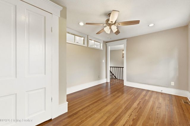 1574 Wales Run Rd, Mt Washington, KY 40047