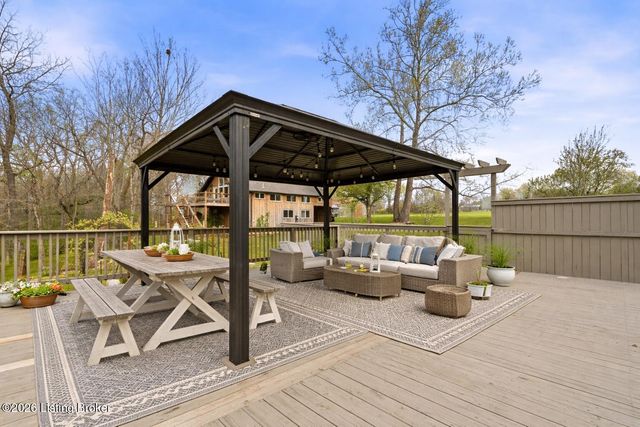 1574 Wales Run Rd, Mt Washington, KY 40047