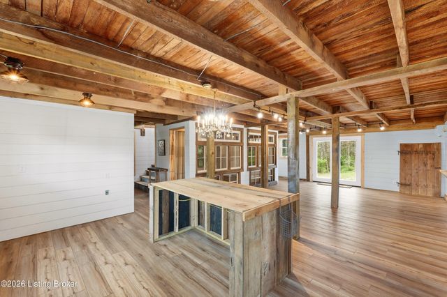 1574 Wales Run Rd, Mt Washington, KY 40047