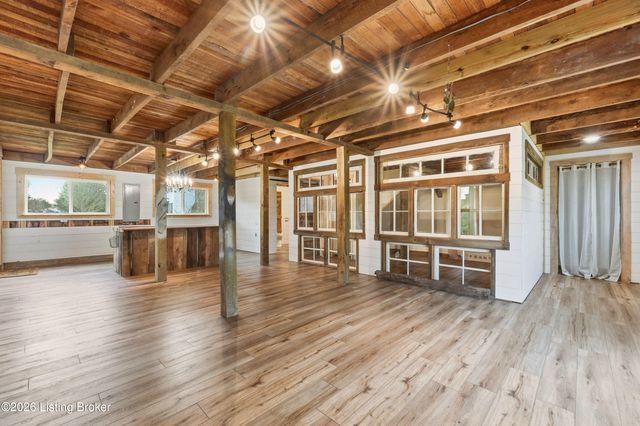 1574 Wales Run Rd, Mt Washington, KY 40047