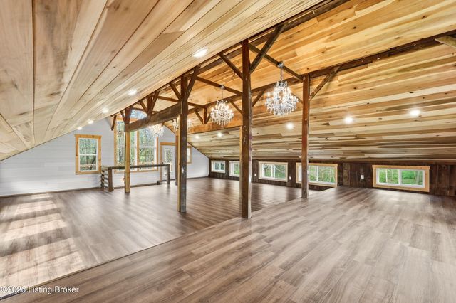 1574 Wales Run Rd, Mt Washington, KY 40047