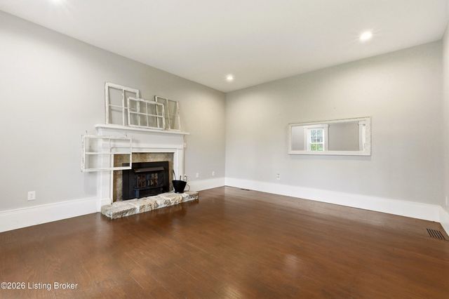 1574 Wales Run Rd, Mt Washington, KY 40047