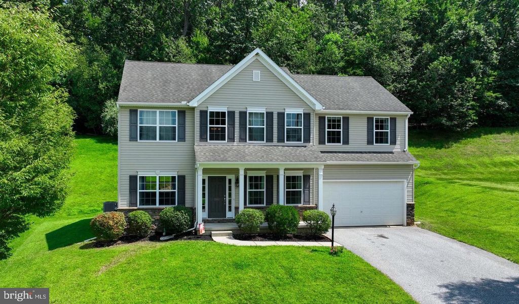 20062 MEADOWSWEET LN, Glen Rock, PA 17327