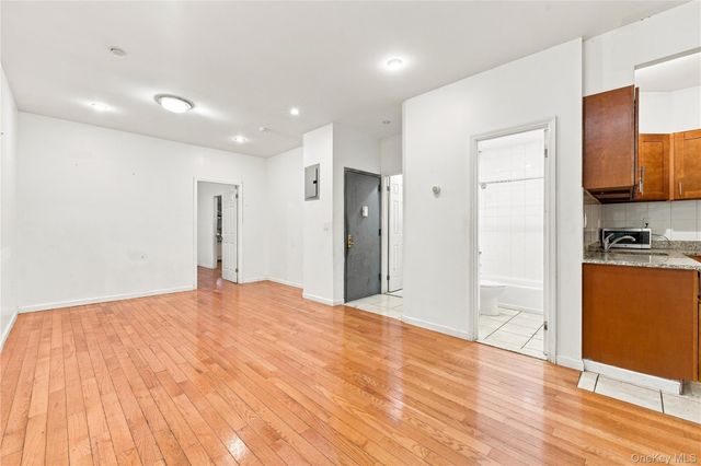 1962 Coney Island Avenue, Brooklyn, NY 11223