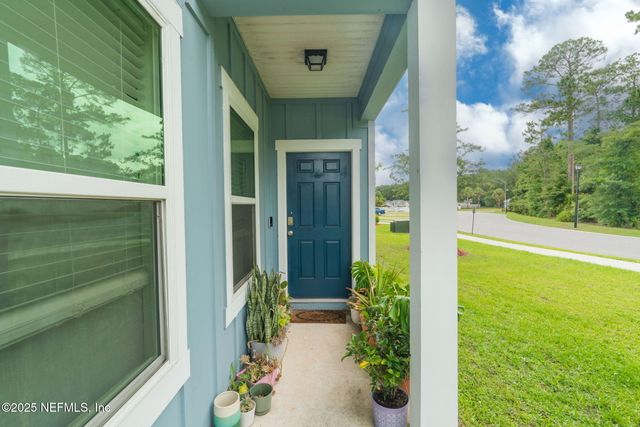 852 CAPITOL Parkway, Jacksonville, FL 32218