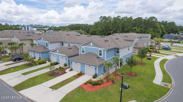 852 CAPITOL Parkway, Jacksonville, FL 32218