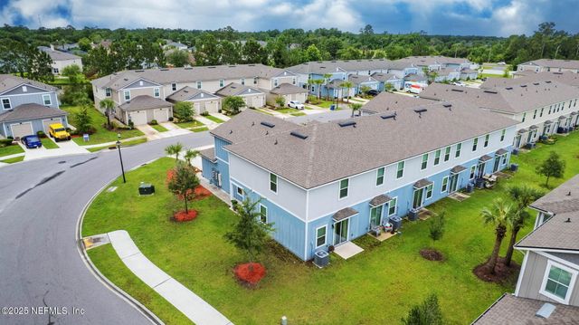 852 CAPITOL Parkway, Jacksonville, FL 32218
