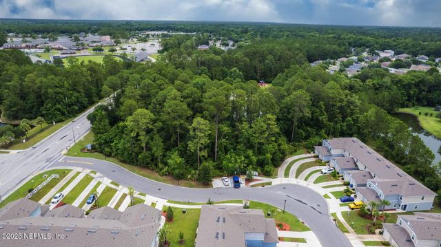 852 CAPITOL Parkway, Jacksonville, FL 32218
