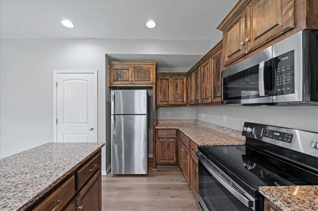 20012 E 24th Terrace Court, Independence, MO 64057