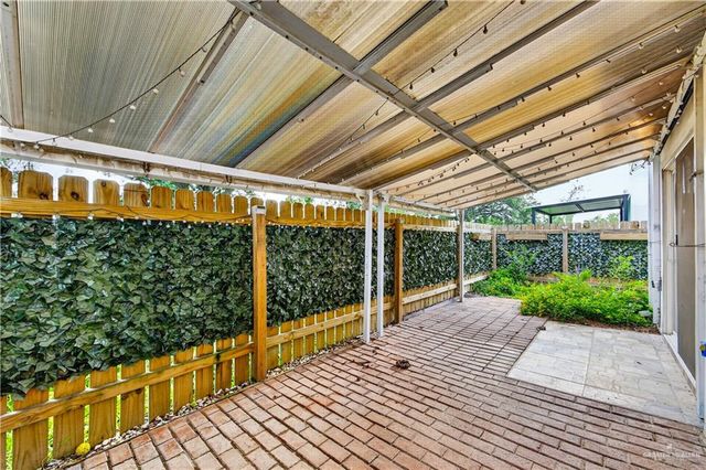 1613 W B Street, Mission, TX 78572