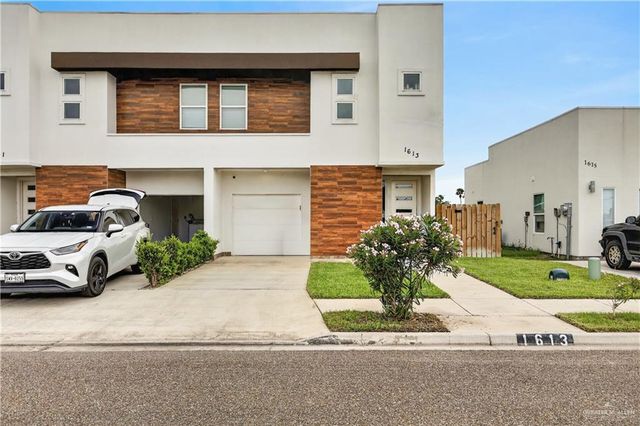 1613 W B Street, Mission, TX 78572