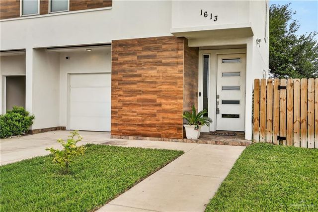 1613 W B Street, Mission, TX 78572