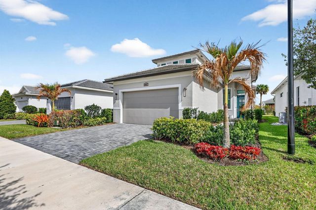 9043 SW Vetta Way, Port St. Lucie, FL 34987