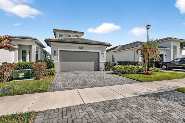 9043 SW Vetta Way, Port St. Lucie, FL 34987
