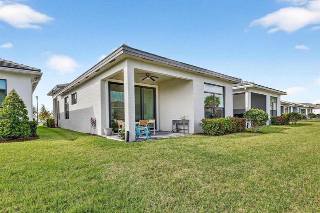 9043 SW Vetta Way, Port St. Lucie, FL 34987