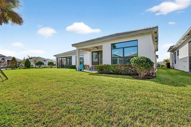 9043 SW Vetta Way, Port St. Lucie, FL 34987