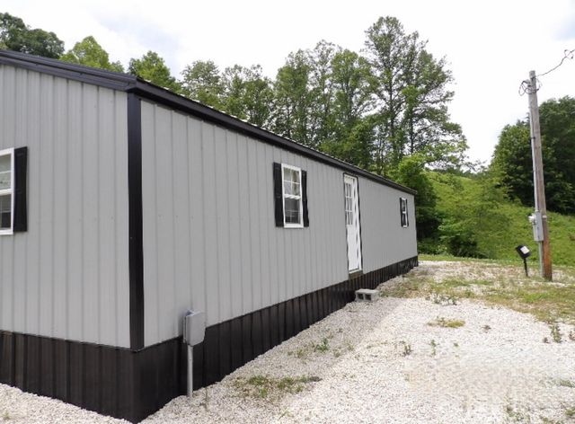 264 Sunshine Lane, West Liberty, KY 41472