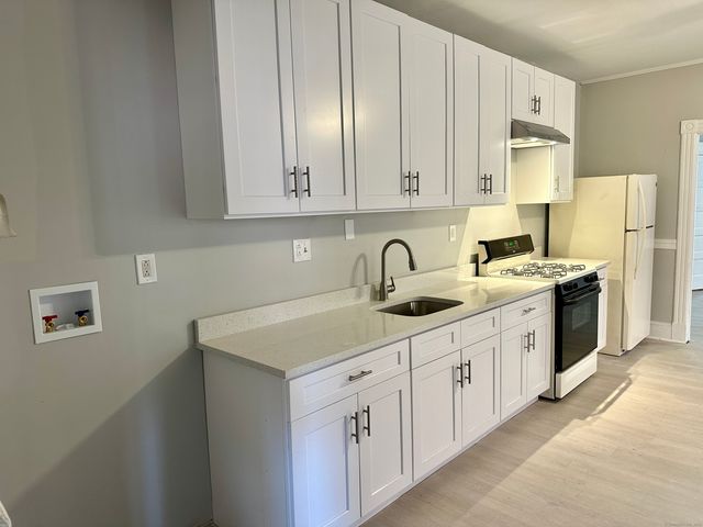 18 South Whitney Street, Hartford, CT 06106