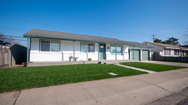 833 Holly Dr, Lodi, CA 95240