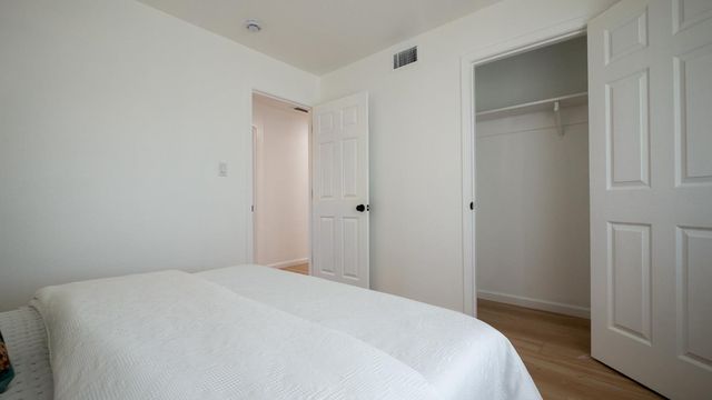 833 Holly Dr, Lodi, CA 95240