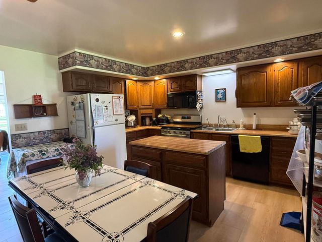2215 W 18th Street, La Porte, IN 46350