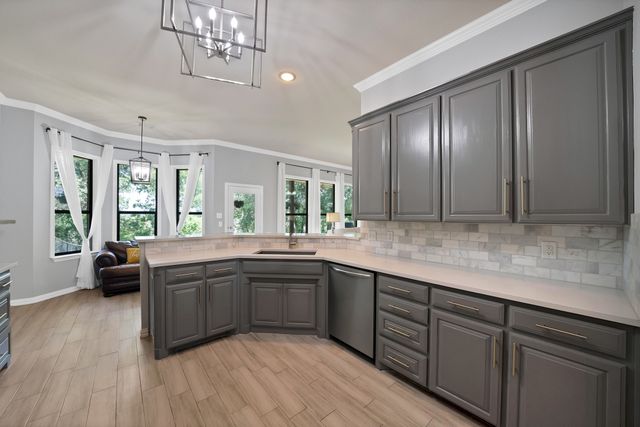 402 Valley View Court, Aledo, TX 76008