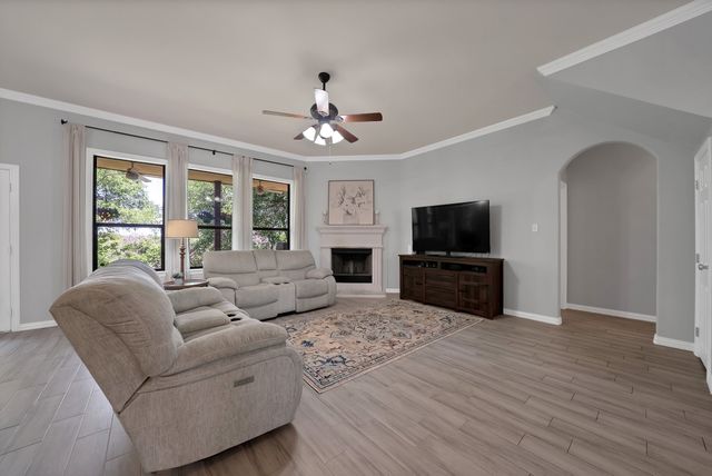 402 Valley View Court, Aledo, TX 76008