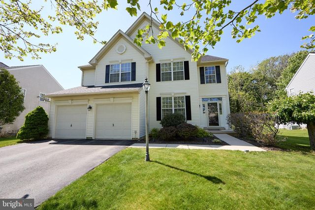 305 MCFARLAND DR, Downingtown, PA 19335