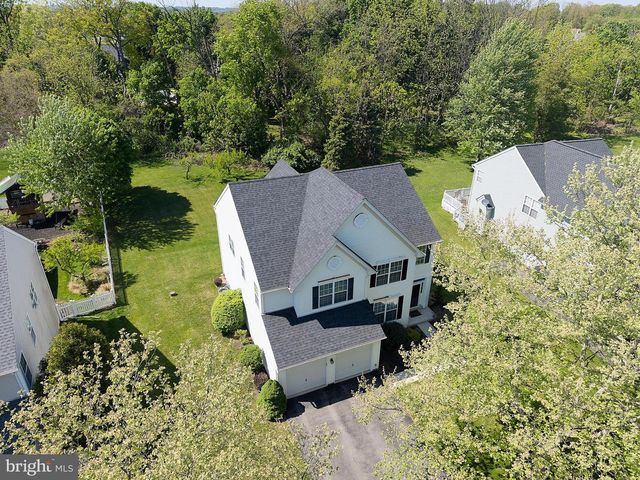 305 MCFARLAND DR, Downingtown, PA 19335