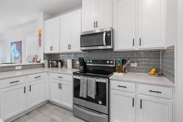 6320 Wagon Spring ST, Del Valle, TX 78617