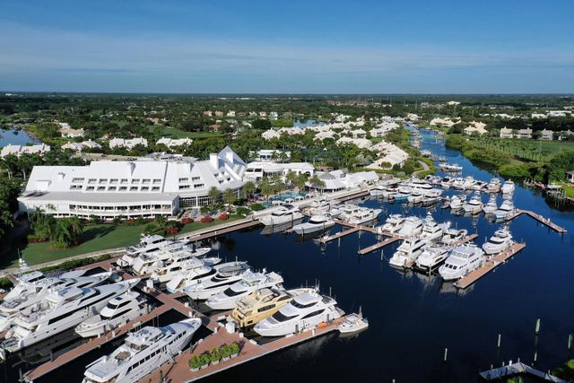 117 W Village Way, Jupiter, FL 33458