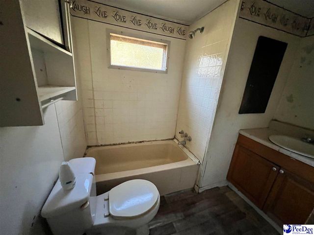 412 E New St, Timmonsville, SC 29161