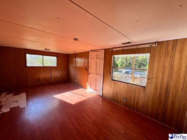 412 E New St, Timmonsville, SC 29161