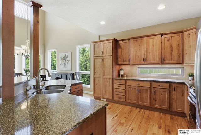 1421 White Pine Circle, Papillion, NE 68046
