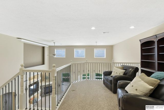 1421 White Pine Circle, Papillion, NE 68046