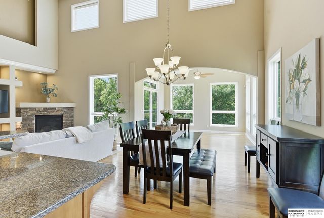 1421 White Pine Circle, Papillion, NE 68046