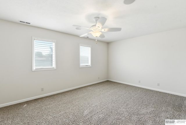1421 White Pine Circle, Papillion, NE 68046